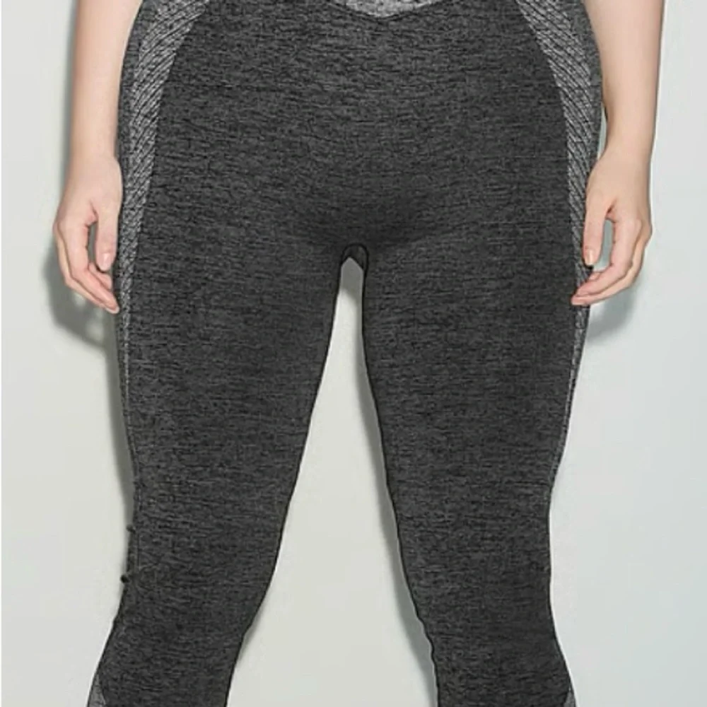 PINK Victoria's Secret seamless, Charcoal Leggings - Picture 6 of 9